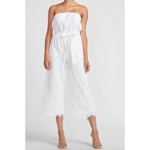 Express Eyelet Strapless Cropped Jumpsuit White Scalloped Hem Cottagecore Medium - Picture 1 of 11